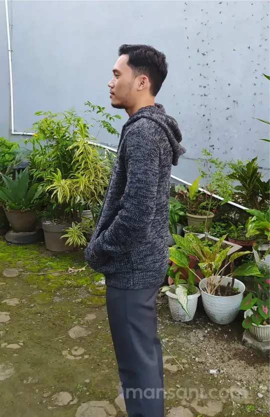 Coba Hoodie Rajut by Gomuda Tampak Samping