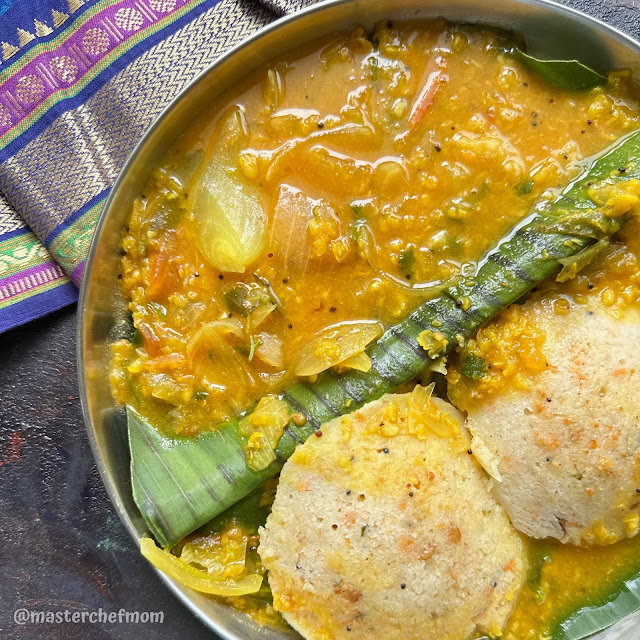 Oats Idli with Tiffin Sambar