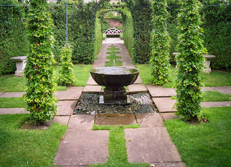 Fountain Design for Gardens