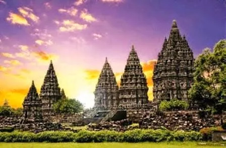 candi prambanan