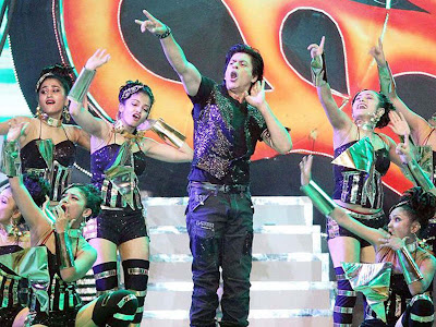 Shah Rukh Khan Performs during the Pepsi Indian premier League Opening Ceremony