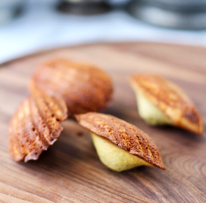 Pistacchio Madeleines bump