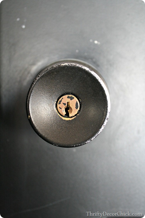 spray painting door knobs