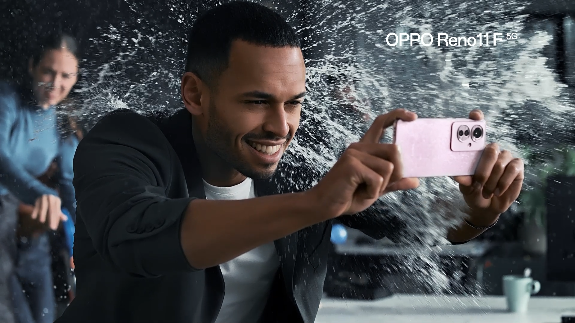 Descubra la tecnología detrás del teléfono que soporta salpicaduras de agua: OPPO RENO11 F 5G