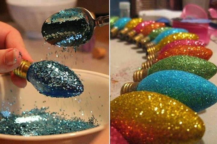 DIY Glitter Christmas Ornaments!  Creative Ideas