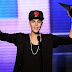 Justin Bieber Booed as he won the Fans' Choice Prize at Canada's Juno Awards
