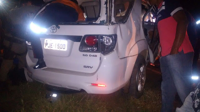Acidente grave deixa um morto e quatro feridos, neste domingo (28), em Lapão