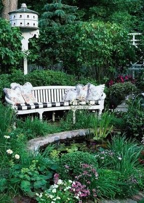 Hydrangea Hill Cottage: Cottage Garden Benches