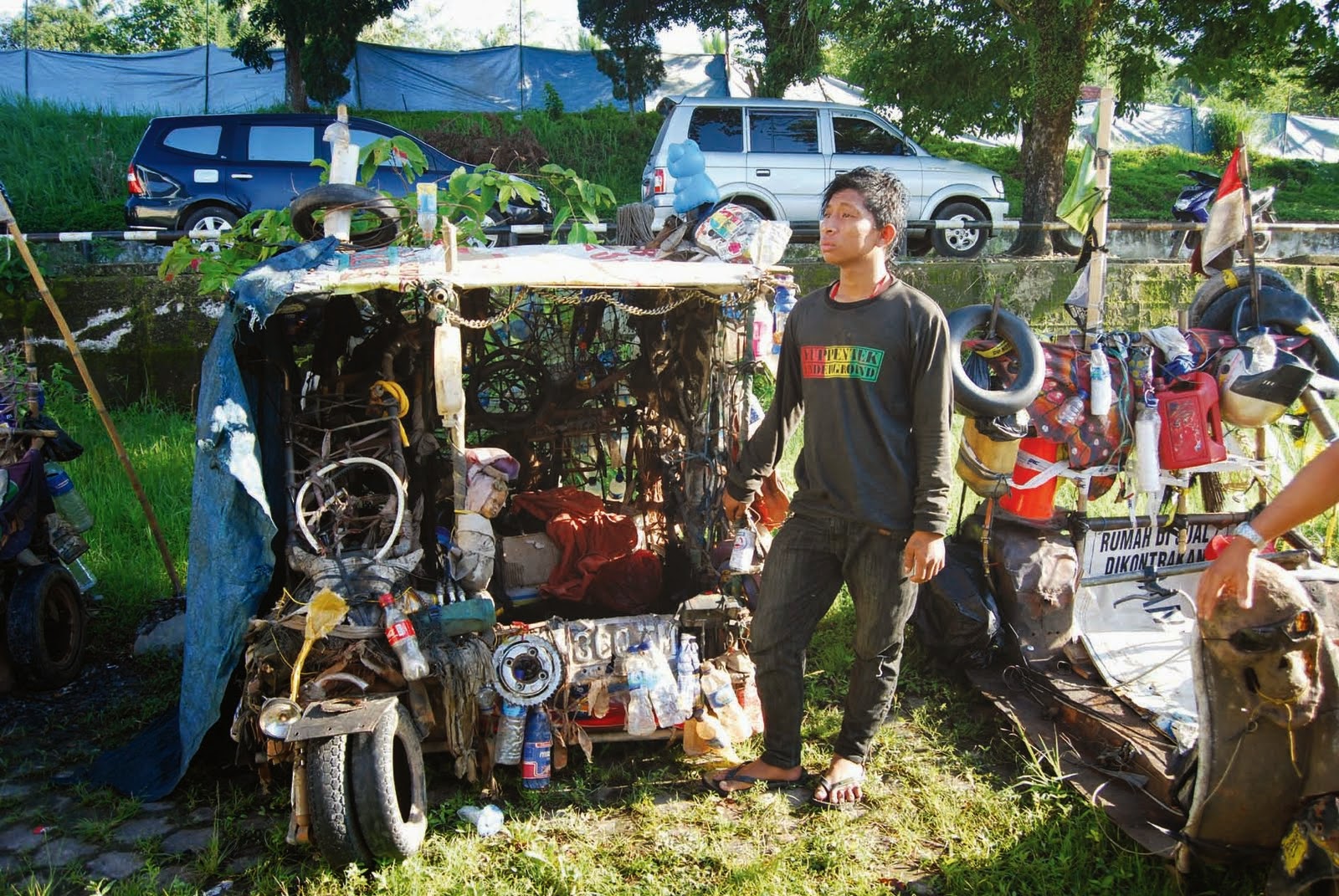 Foto Modifikasi Vespa Gembel Keren Unik Nyentrik Variasi Motor