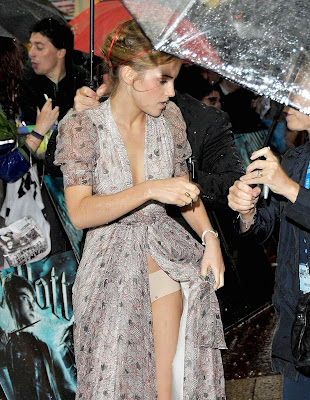 Emma Watson Premiere Upskirt Pany Flash