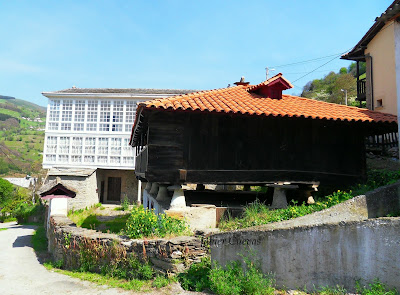 Palacio de los Uría. Santulaya, Cangas del Narcea. Grupo Ultramar Acuarelistas