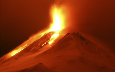 Gambar gunung berapi