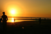 Jumat, 15 Juli 2011 (sunset kuta beach bali www indonesia zsolt blogspot com bc)