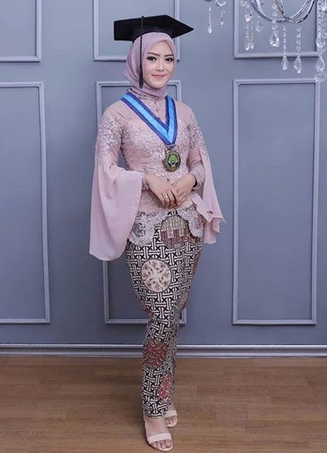 Gambar Model Hijab Wisuda Modern Terbaru