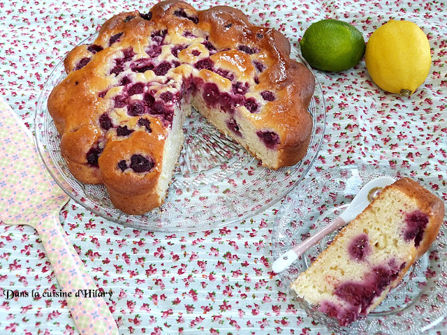 Gâteau fondant citron, citron vert et framboises