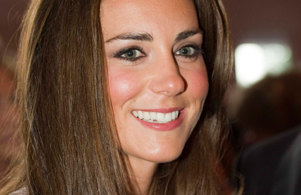 Kate is a fan of Bobbi Brown make up too tending to apply it herself for 