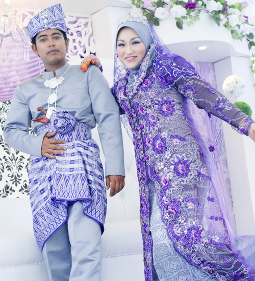 baju pengantin modern warna ungu