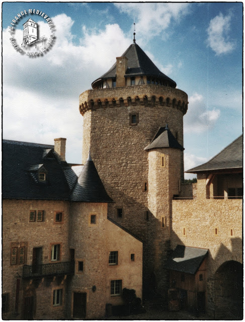 MANDEREN (57) - Château de Malbrouck