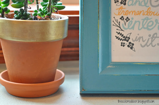 Gold flower pot - the colored door