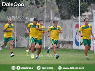 Entrenamiento de Oriente Petrolero bajo la lluvia - DaleOoo