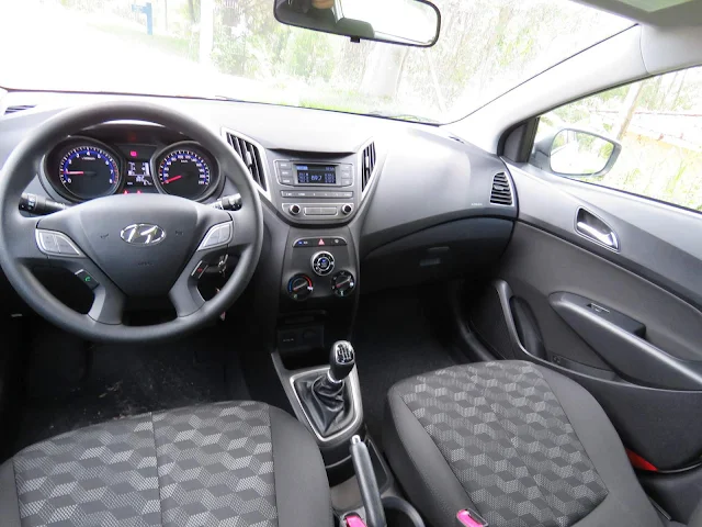 Hyundai HB20 1.6 2016 - interior