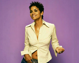 Beauty - Halle Berry