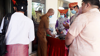 RITUAL ADAT TOLAK BALA BAKAUA - IKSB SANGGAU