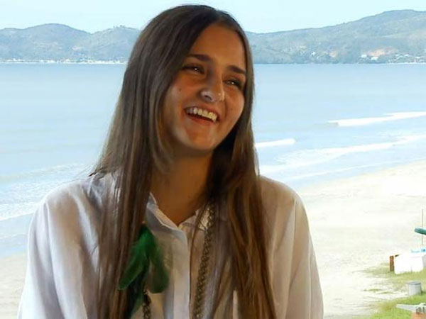 Lances pela virgindade de jovem brasileira já chegam a R$ 130 mil