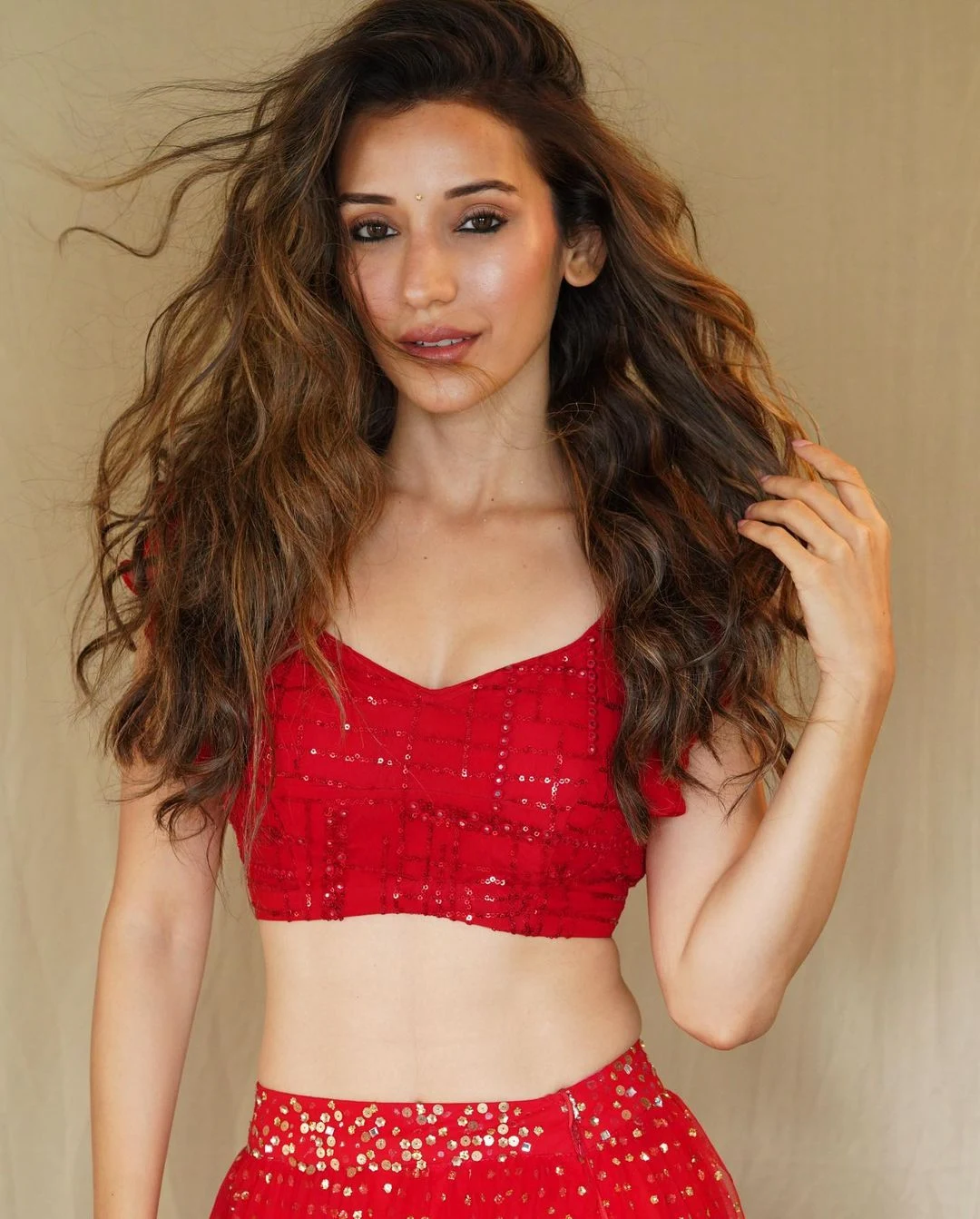 Heli Daruwala slim body red outfit