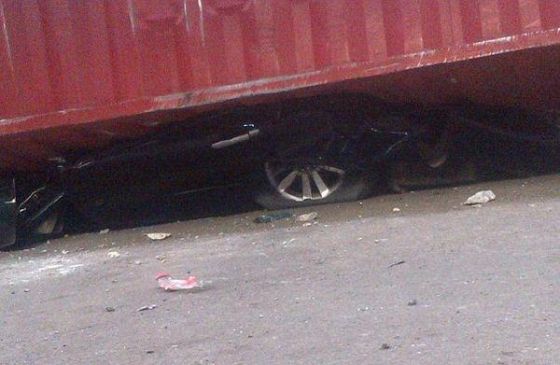 container crushed suv ojuelegba