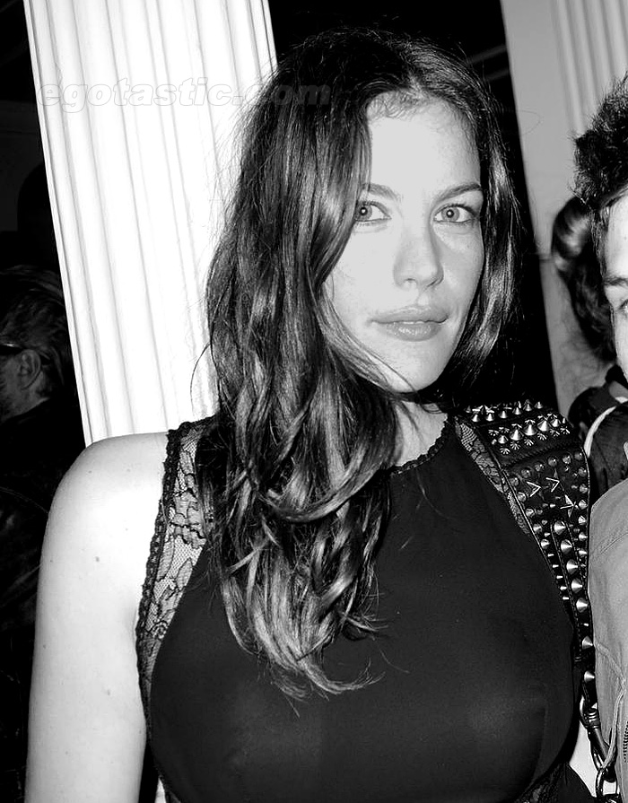 Liv Tyler and her nipples have come out of hiding to say hello