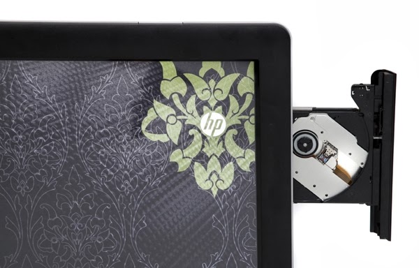 открытый дисковод у моноблока HP TouchSmart 520