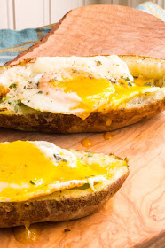 Featured Recipe | Breakfast Egg Stuffed Potato Skins from The Wimpy Vegetarian #SecretRecipeClub #potato #egg #breakfast