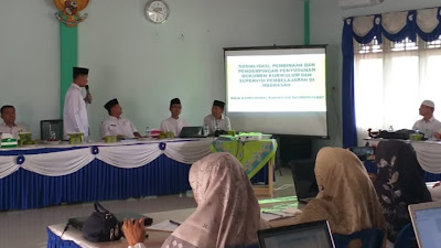 Guru Madrasah Negeri dan Swasta, Ikuti Sosialisasi 