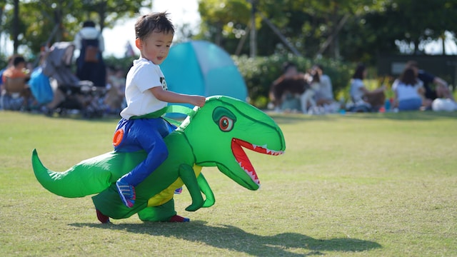Best dinosaur toys for 5 year old