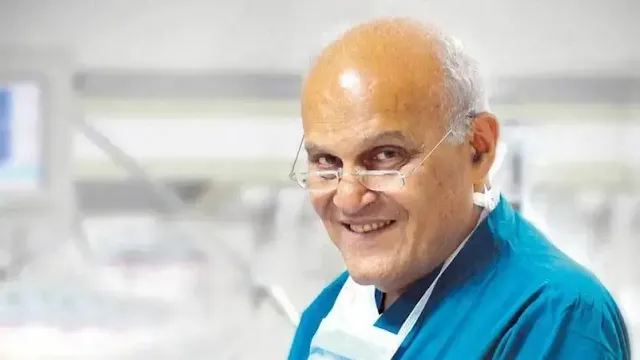 مجدي يعقوب، زراعة صمامات القلب، صمامات حية، جراحة القلب، علاج أمراض القلب، تقنية طبية مبتكرة.