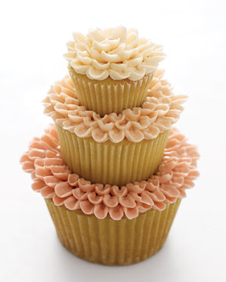 martha stewart wedding cupcakes See then entire cupcake gallery here