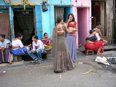Tradisi Aneh Persembahkan Anak Gadis Ke Prostitusi [ www.BlogApaAja.com ]
