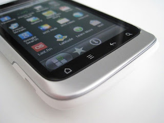 HTC Wildfire S Reviews -  Beautiful design and good Gingerbread system