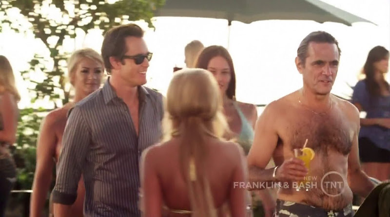 Robin Thomas Shirtless in Franklin and Bash s1e03