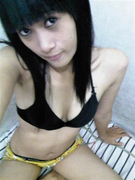  gambar bokep abg manis toket cilik ngangkang pamer memek jembut lebat di kamar kost,cewek indonesia igo payudara kecil pamer meki,cewek lanngsing minta ngewe