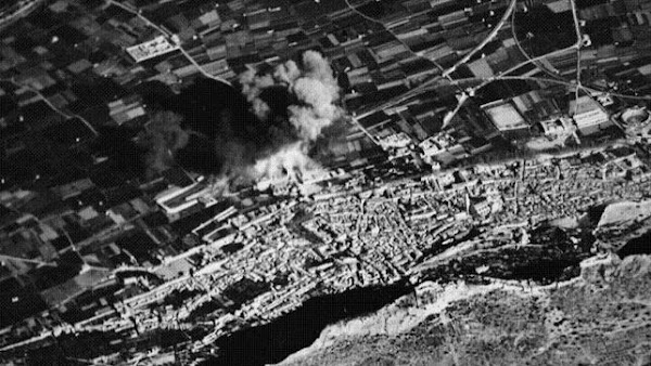 Archivada la querella de lesa humanidad contra el escuadrón fascista que bombardeó la estación de tren de Xàtiva en 1939