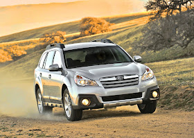 Front 3/4 view of 2014 Subaru Outback