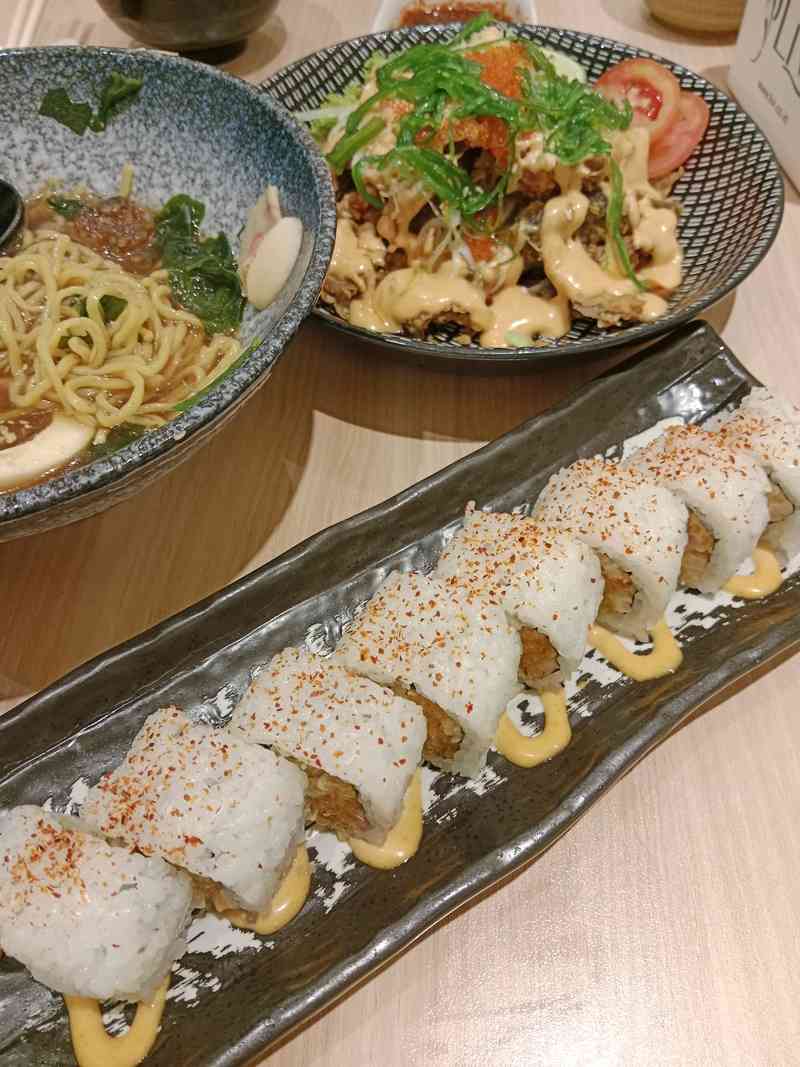 Review 4 Menu Varian D'Sushi Makassar