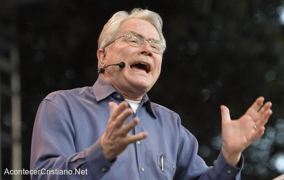 Luis Palau apoya al Papa Francisco