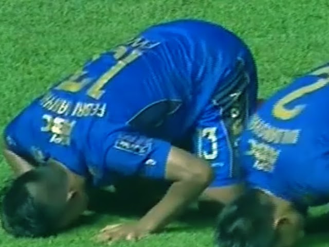 Hasil Pertandingan Persib VS Sriwijaya FC Skor 2-0