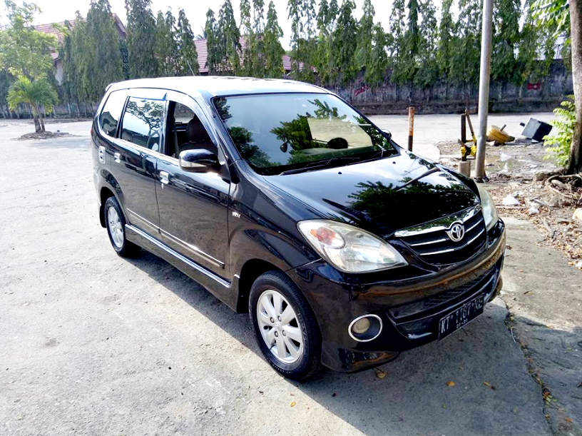 IKLAN BISNIS SAMARINDA Dijual  Mobil  Toyota Avanza  2010 S 