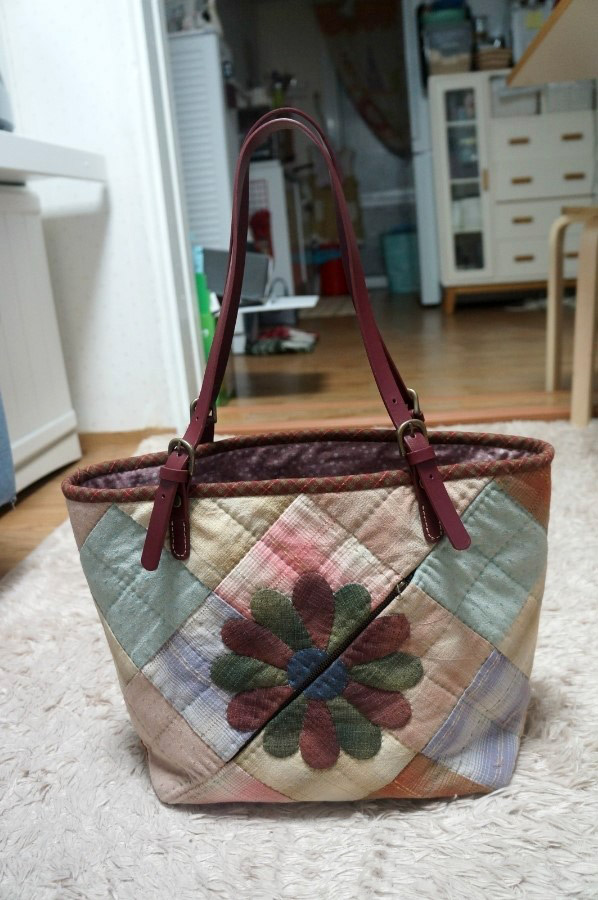 Patchwork Bag with Flower Appliques. DIY step-by-step tutorial.  Сумка пэчворк с цветком аппликацией.