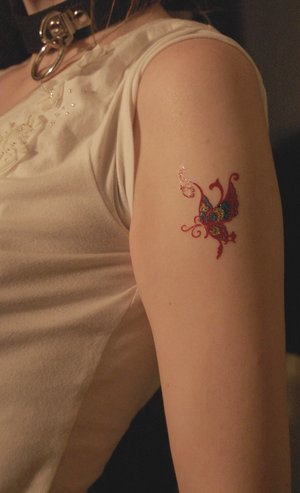 Picture Sexy Girls Tattoo With Shoulder Butterflies Tattoo Designs 1