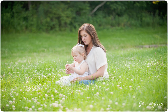 family photographers in scranton, family photographers in albuquerque, family portraits, photographers in scranton, photographers in albuquerque, family photos, family portraits on a farm, farm photography, family pictures in feild